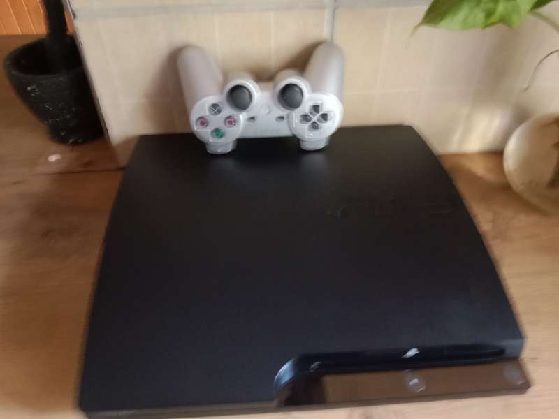 PS3 320 GB console