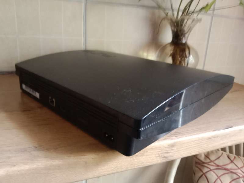 PS3 320 GB console
