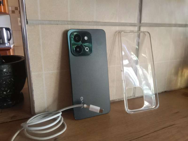 Vivo y28