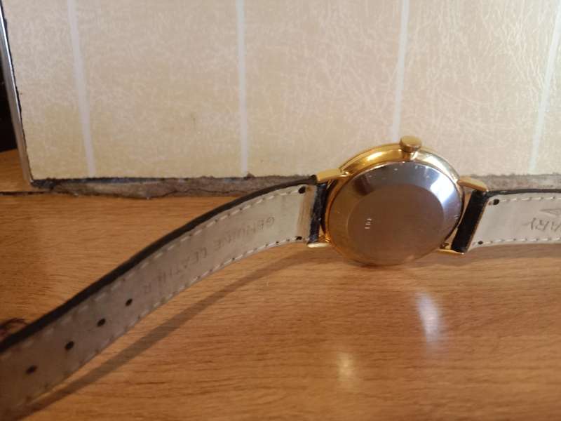 Stunning Rotary mens vintage quartz watch