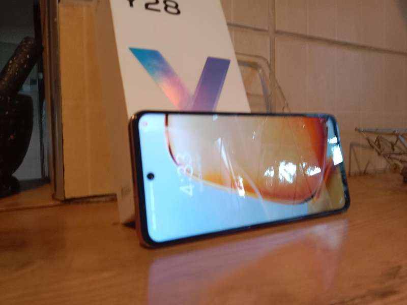 Vivo y28