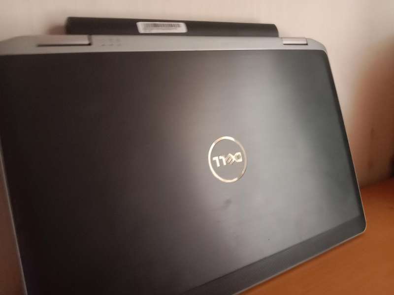 Dell latitude E6330 *faulty*