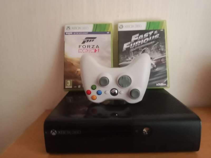Xbox 360e 250gb bundle