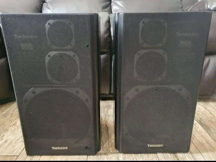 Technics SB CD550 vintage speakers