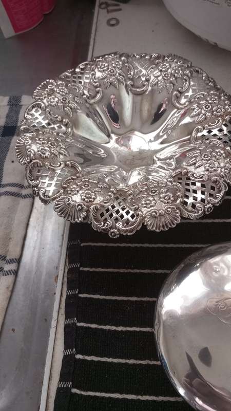 A fine silver tazza in beautiful condition