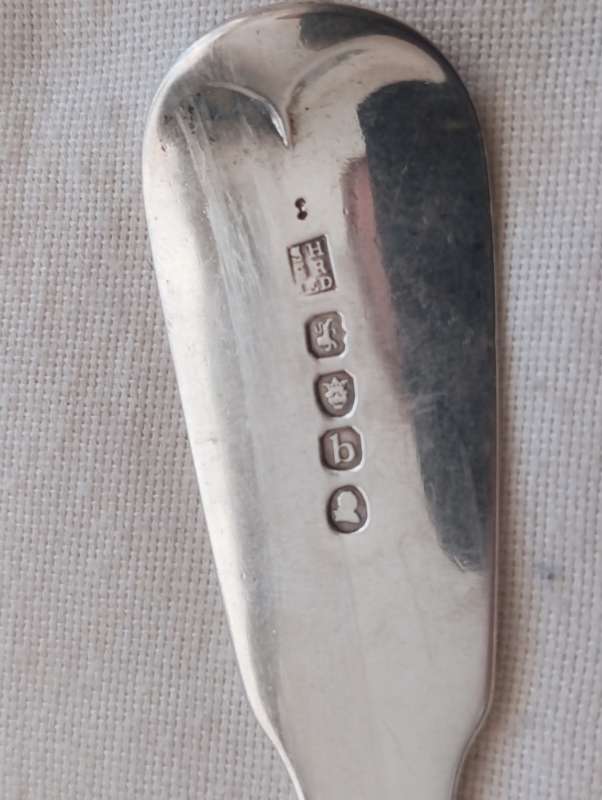 A fine silver Georgian serving spoon fiddleback1817