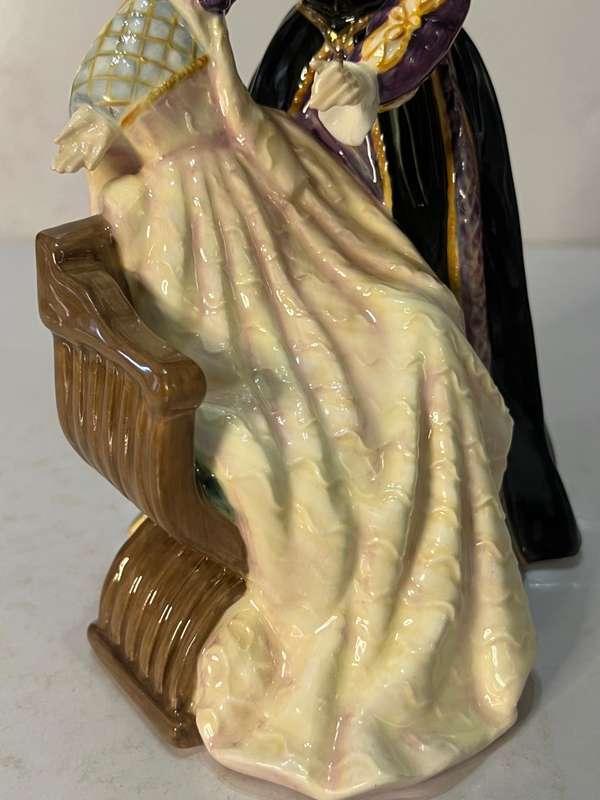 Royal DOULTON Limited Edition Henry VIII Figure - CATHERINE HOWARD