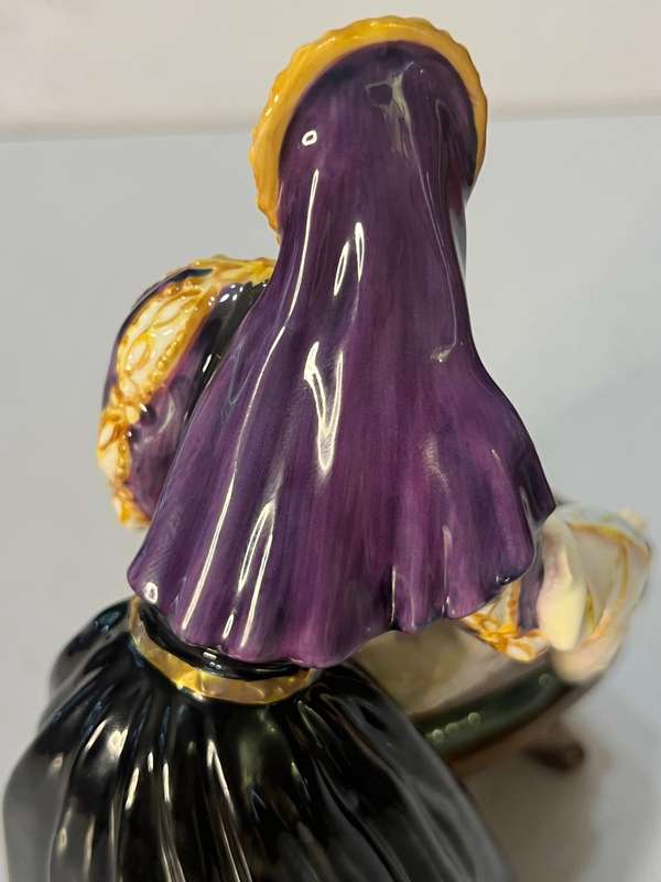 Royal DOULTON Limited Edition Henry VIII Figure - CATHERINE HOWARD