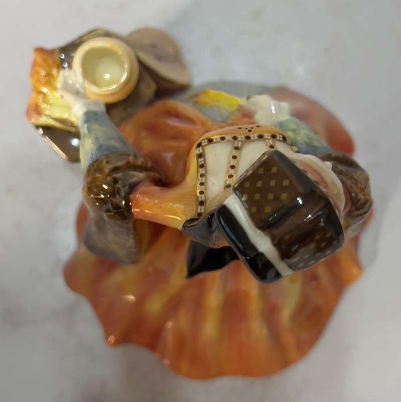 Rare ROYAL DOULTON figure, JANE SEYMOUR
