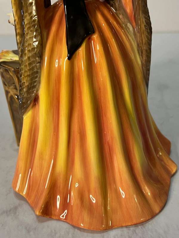 Rare ROYAL DOULTON figure, JANE SEYMOUR