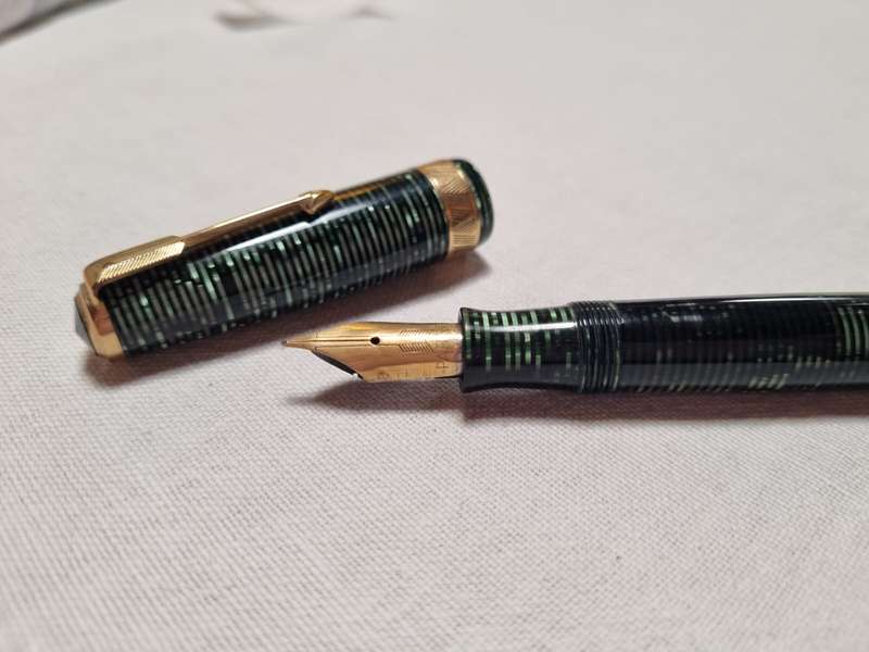 Parker Vacumatic Major Fountain Pen Grean pearl colour