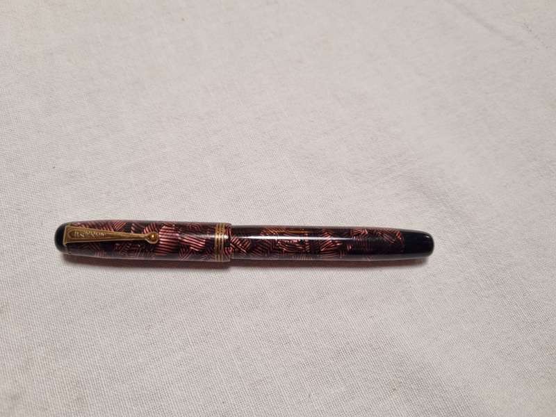 Parker Televisor in Hatched Burgundy Marble, c1935. Smooth Medium FIVE STAR Nib.