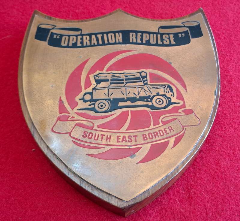 RHODESIAN ARMY - OPERATION REPULSE PLAQUE   - SOME TARNISH             (8804)