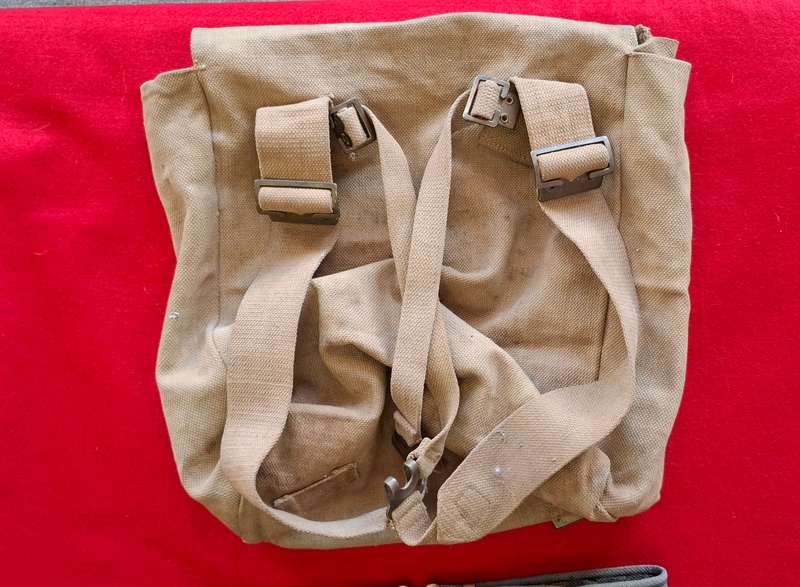 RHODESIAN USED LOT OF WEB BELTS - BRITISH P37 X 4, SA P73 X 2, + 2 UNKNOWN IN BACKPACK  (8813)
