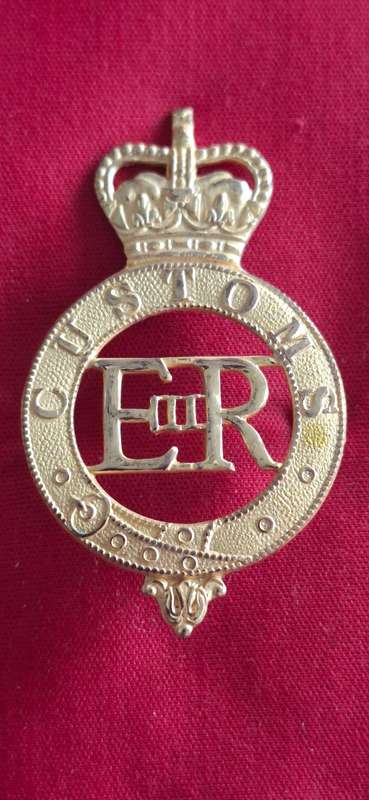 RHODESIA & NYASALAND / FEDERAL FROSTED GILT CUSTOMS CAP BADGE       (8855)