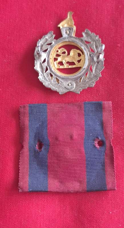 SOUTHERN RHODESIA ENGINEERS - OFFICERS FROSTED GILT CAP BADGE ON RIBBON BACKING - RARE -GAUNT (8903)