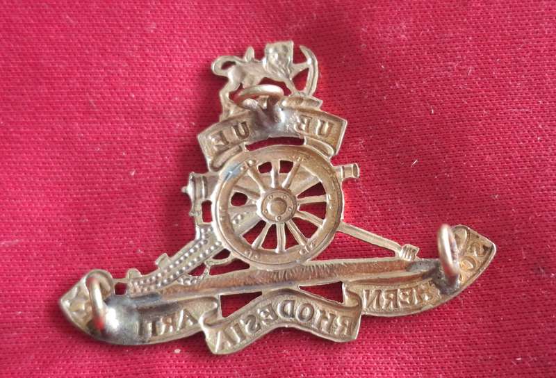 SOUTHERN RHODESIA  ARTILLERY - BRASS CAP BADGE                    (8912)