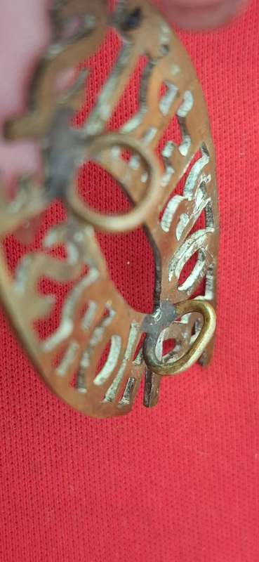 BOER WAR - ROBERTS HORSE SHEET BRASS CUT OUT SLOUCH HAT BADGE - RARE 1900-1901 (OWEN 1697)  (8822)