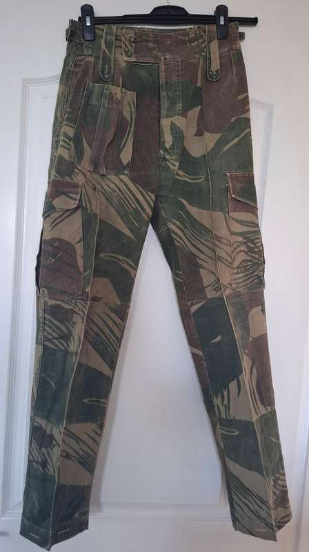 RHODESIAN ARMY - CAMMO TROUSERS - 2 BUTTONS MISSING - SMALL - SEE SIZES BELOW   (107)