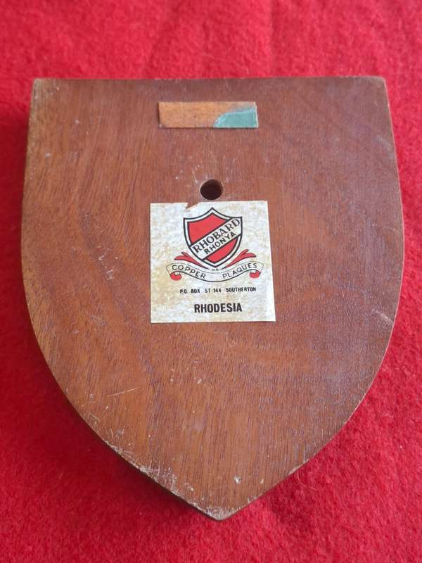 RHODESIAN ARMY EARLY PLAQUE    (129)