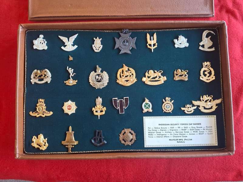 RHODESIAN ARMED FORCES - REUTELER BADGE SET - ALL ORIGINAL - GOOD CONDITION     (130)