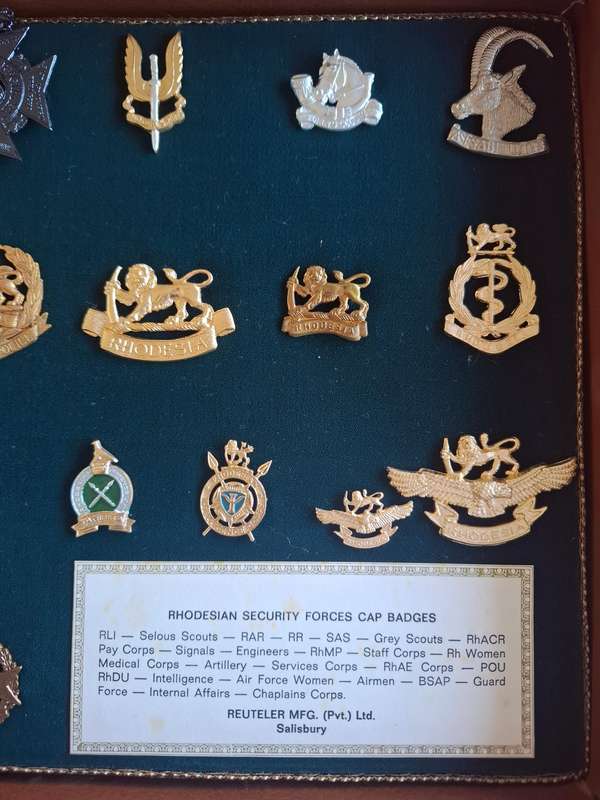 RHODESIAN ARMED FORCES - REUTELER BADGE SET - ALL ORIGINAL - GOOD CONDITION     (130)