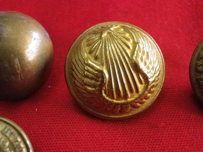 FRENCH 4 X MILITARY & NURSING BUTTONS, INCL. FR FOREIGN LEGION, MADE IN FRENCH INDOCHINA (173)