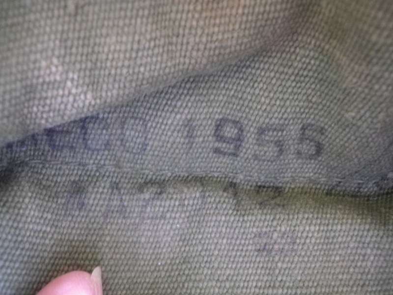 RHODESIA & NYASALAND ARMY - L & R P44 AMMO POUCHES - MADE ME Co 1955/6 - NOTE RNG STAMP  (8969)