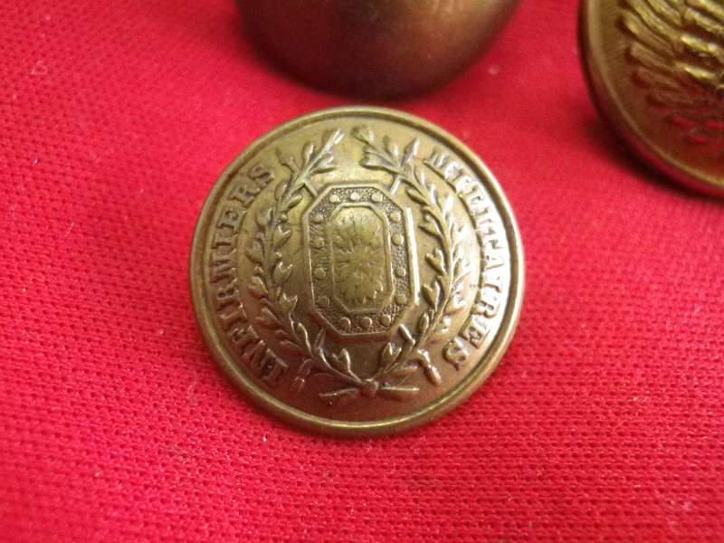 FRENCH 4 X MILITARY & NURSING BUTTONS, INCL. FR FOREIGN LEGION, MADE IN FRENCH INDOCHINA (173)