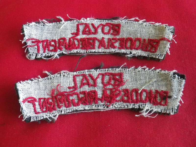 ROYAL RHODESIA REGT.  - EMBROIDERED PAIR SHOULDER TITLES                  (8689)