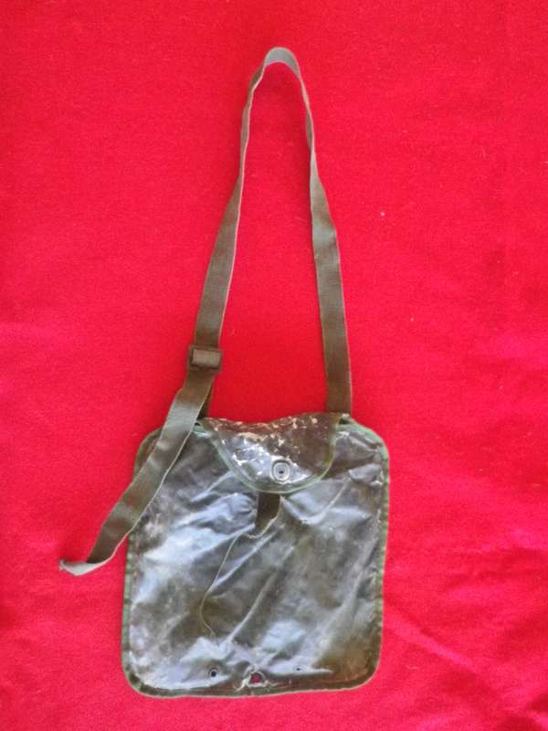RHODESIAN ARMY - PVT PURCHASE-AUSTRALIAN PLASTIC CAMMO WATER BOTTLE - WELL USED - (CANTAS P/L 1971)