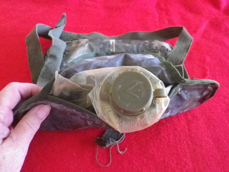 RHODESIAN ARMY - PVT PURCHASE-AUSTRALIAN PLASTIC CAMMO WATER BOTTLE - WELL USED - (CANTAS P/L 1971)