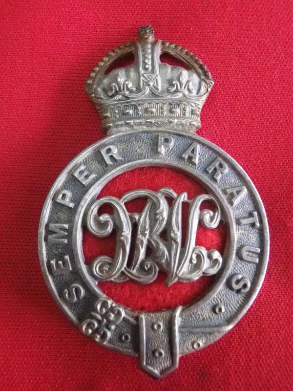 BRITISH ARMY / SOUTH AFRICA - QUEENSTOWN RIFLE VOLUNTEERS WM HEADDRESS BADGE 1902-1913 (8640)