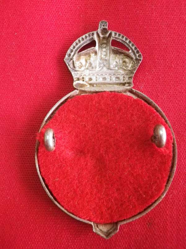 BRITISH ARMY / SOUTH AFRICA - QUEENSTOWN RIFLE VOLUNTEERS WM HEADDRESS BADGE 1902-1913 (8640)
