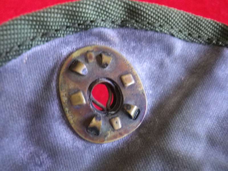 RHODESIAN ARMY - PVT PURCHASE-AUSTRALIAN PLASTIC CAMMO WATER BOTTLE - WELL USED - (CANTAS P/L 1971)