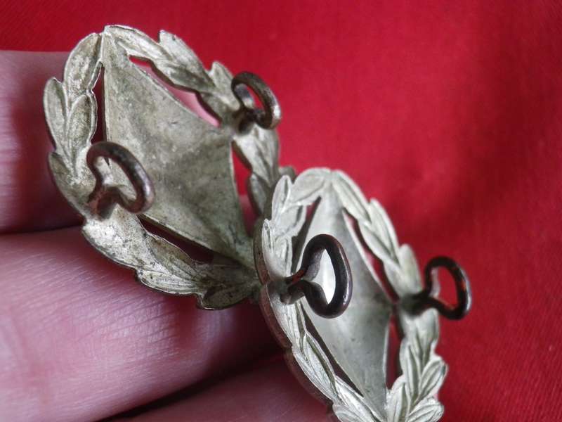 CAPE COLONY - VICTORIA RIFLES PAIR WM COLLAR BADGES CIRCA 1870'S - RARE - OWEN 196/8        (8631)