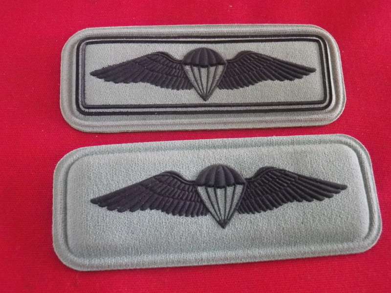 SANDF - PAIR PARA WINGS CHEST BADGE - EMBOSSED RUBBERISED                   (8861)