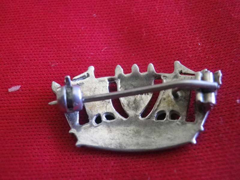 BRITISH MERCHANT NAVY - SILVER SWEETHEART BROOCH / LAPEL BADGE      (103)