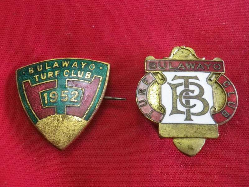 TURF CLUB BADGES - 1952 BULAWAYO TURF CLUB BADGES                      (122)