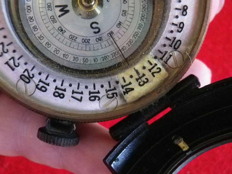 RHODESIAN ARMY - PRISMATIC MARCHING COMPASS + POUCH - STAMPED RA1816- READ MORE BELOW  (8973)