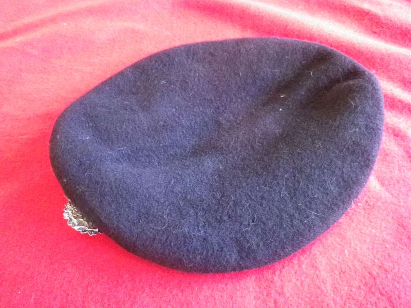 SADF - REGIMENT VRYSTAAT BERET + ARMOUR BALKIE - RIM  54CM / 21.25"    (8955)