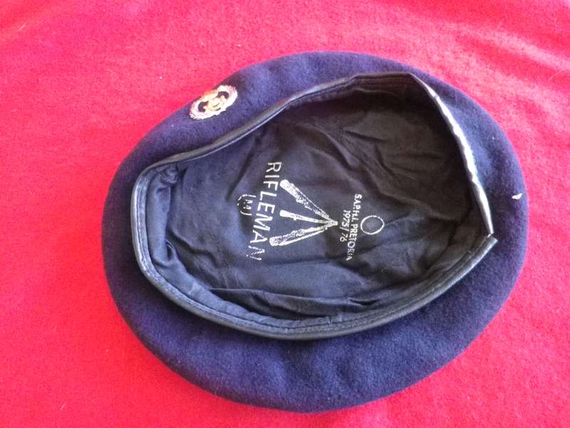 SADF - SA ENGINEERS BERET - SIZE M  - RIM  56CM / 22"               (8954)