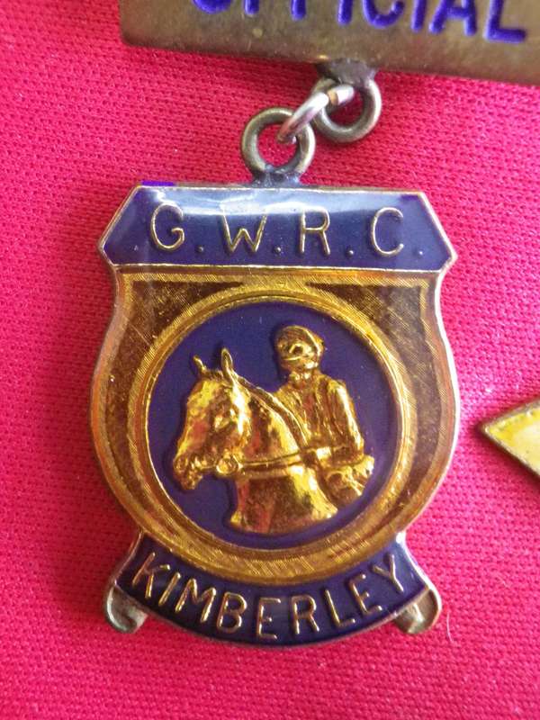 TURF CLUB BADGE  - GRIQUALAND WEST RACING CLUB  - 1959/60 No. 88 + OFFICIALS BADGE -KIMBERLEY  (26)