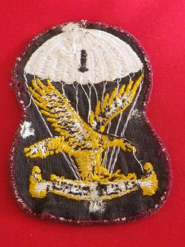 SADF - 1 PARA BATTALION CLOTH EMBROIDERED TRACK SUIT BADGE             (8882)