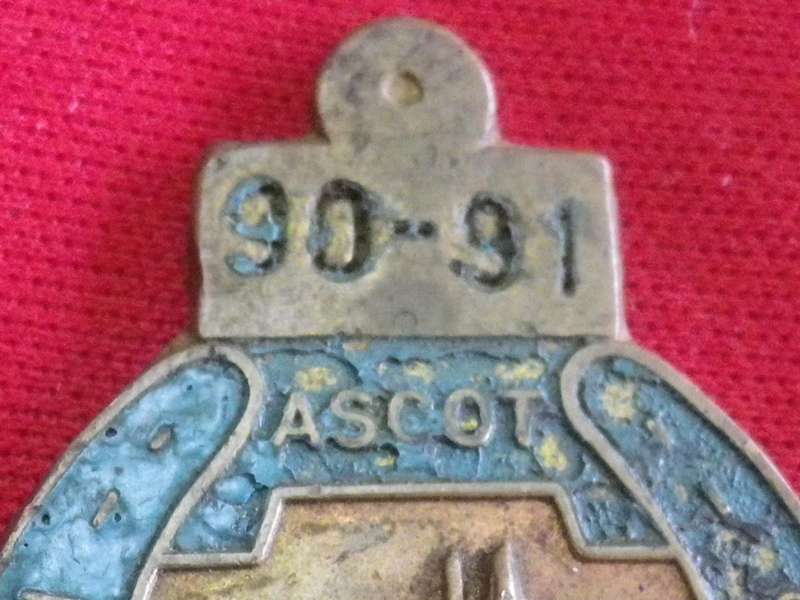 TURF CLUB BADGE  - 90-91 MATABELELAND TURF CLUB "ASCOT"  No 107  pin missing    (28)