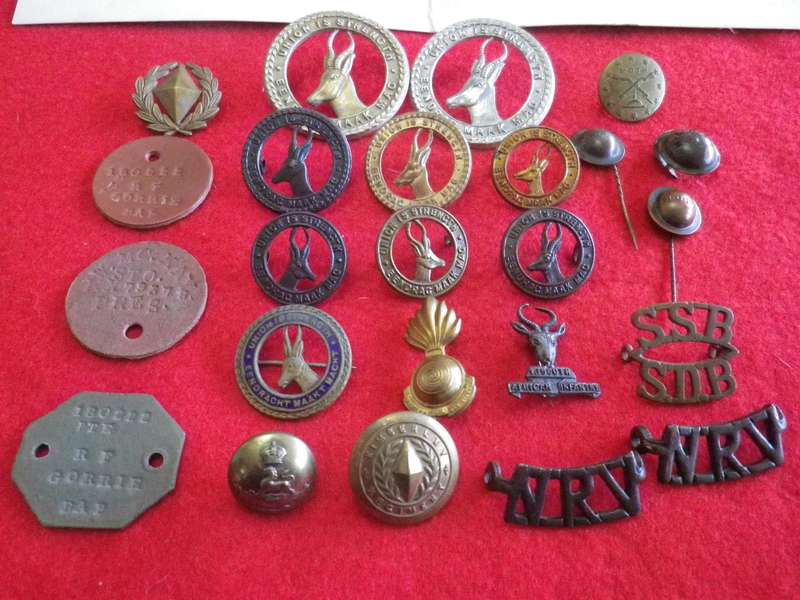 SAUDF - WW1 / WW2 MIXED LOT, INCL. ID CARD, DOG TAGS, BADGES, ETC.    (161)