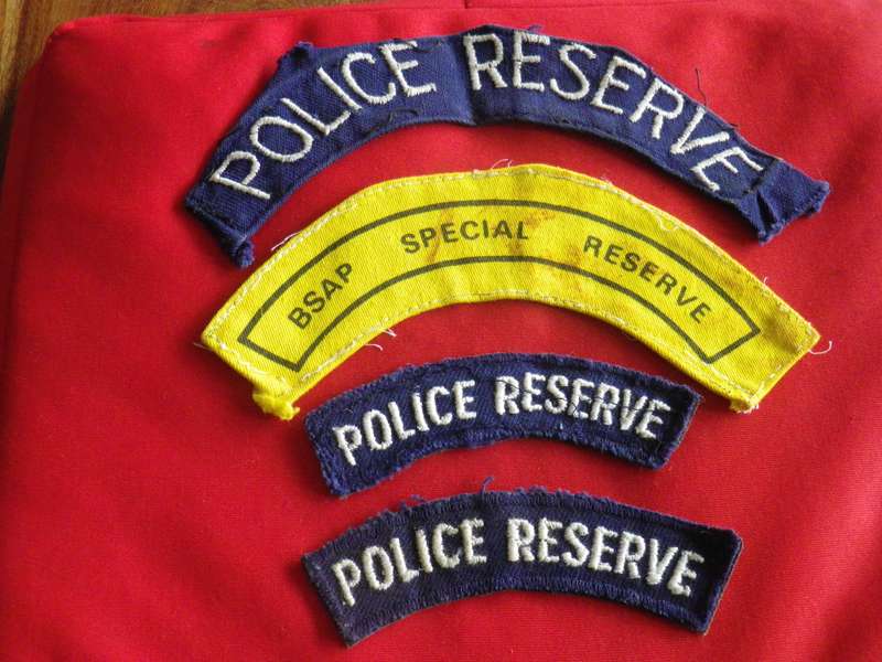 RHODESIA BSAP - LOT RESERVISTS + SPECIAL RESERVISTS SHOULDER TITLES   (8979)
