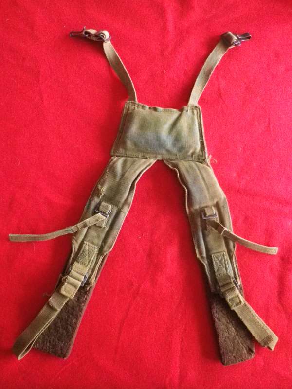 RHODESIAN ARMY - P69 YOLK + PADDING               (8996)