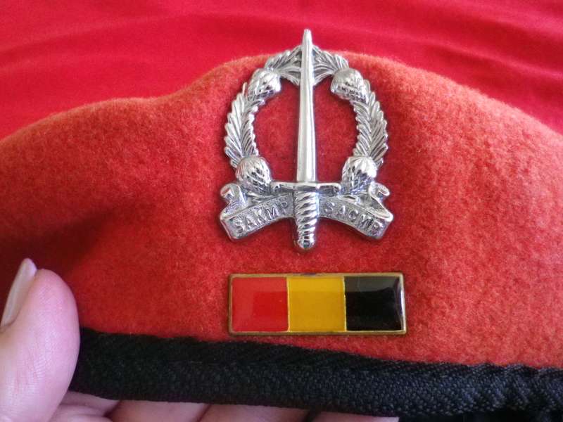 SADF - SA CORPS MILITARY POLICE  BERET + BALKIE     - SIZE 59               (8949)