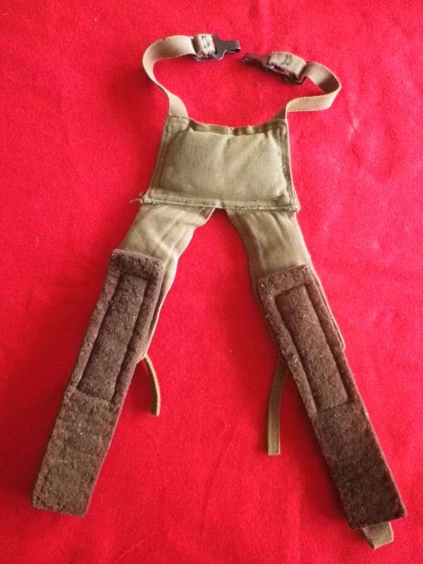 RHODESIAN ARMY - P69 YOLK + PADDING               (8996)